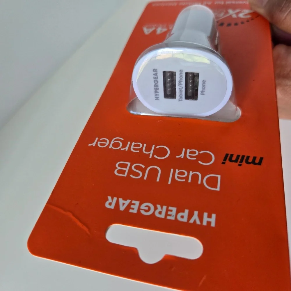 🌺 HyperGear Dual USB Mini 2.4A Car Charger - (White)